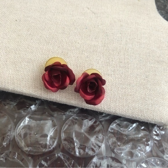 Vintage Rose Pierced Earrings - Picture 1 of 3